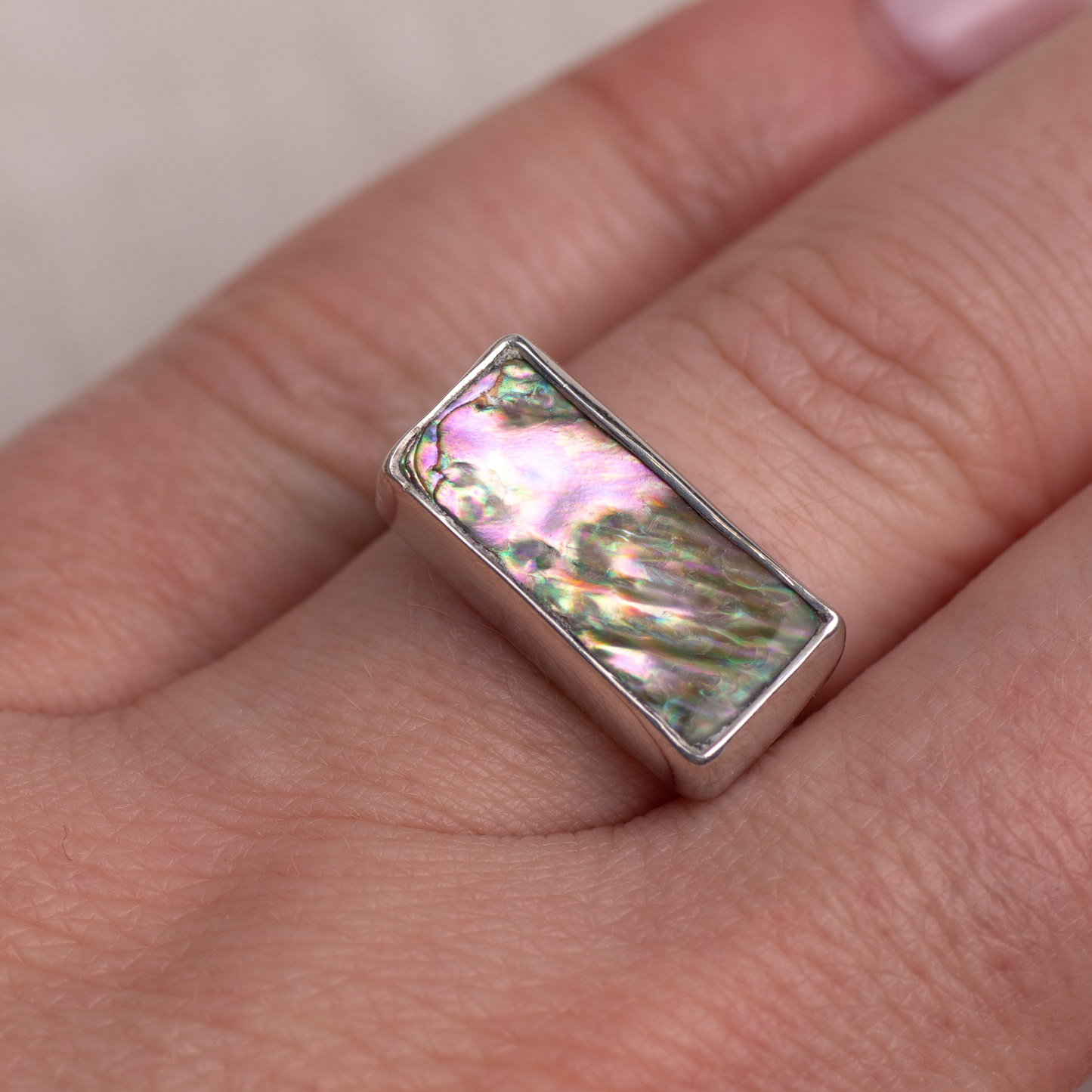 Horizontal Luminous Ring ◇ Abalone ◇ Size 8.5