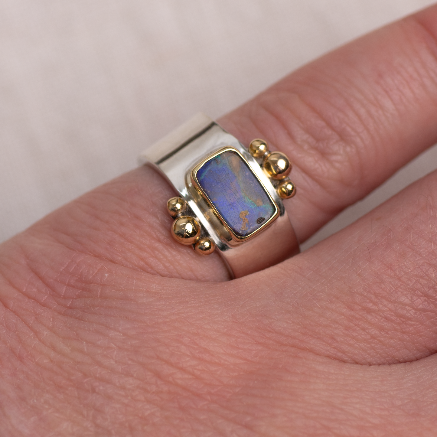 Mixed Metal Affinity Ring ◇ Opal ◇ Size 6