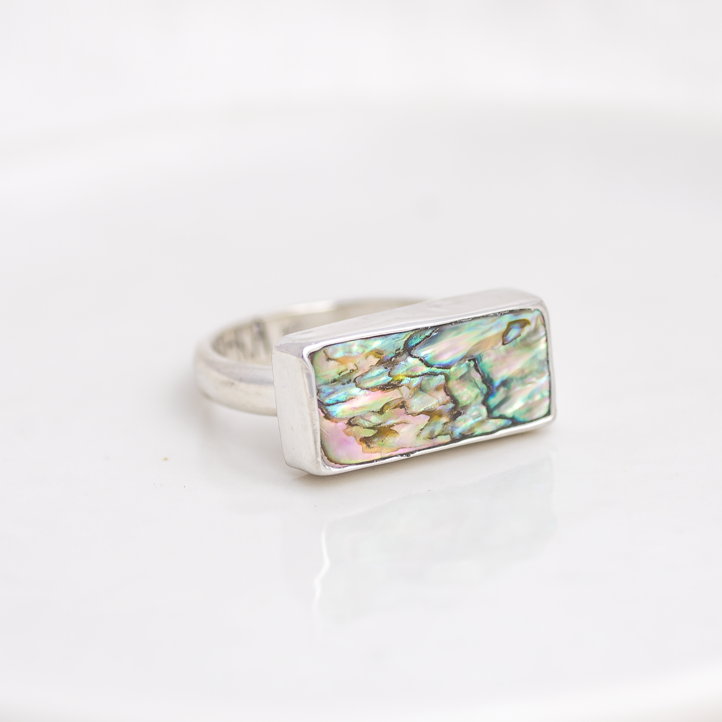 Horizontal Luminous Ring ◇ Abalone ◇ Size 7